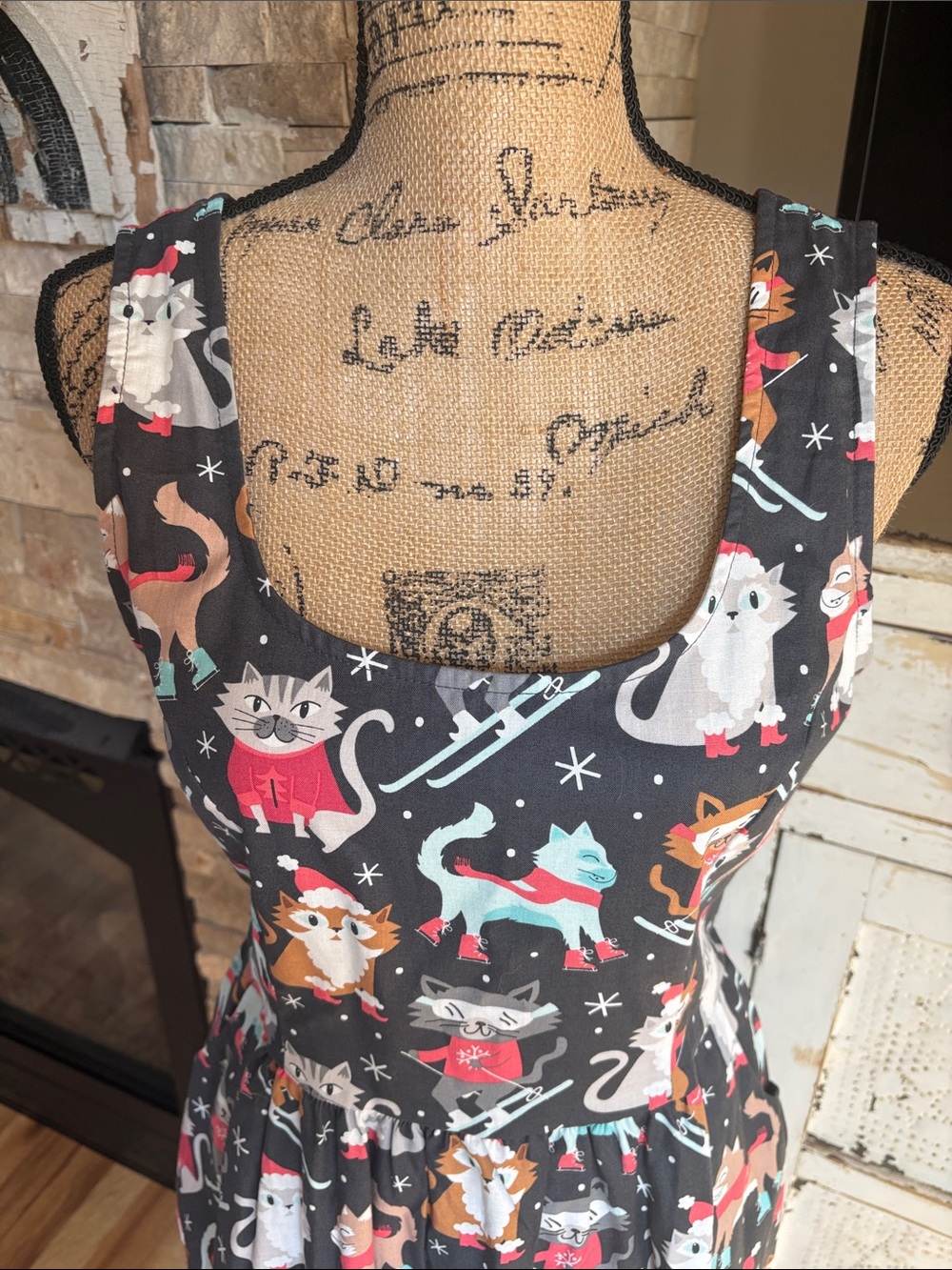 Retrolicious fit & flare party cats cotton dress cats skiing and snowboarding - Picture 2 of 16